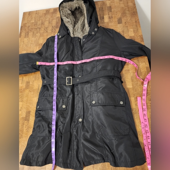 ❄️🌡❄️Winter Coat Girls Large, Lined, Black, zip out liner with belt, hooded❄️🌡 - Picture 9 of 16